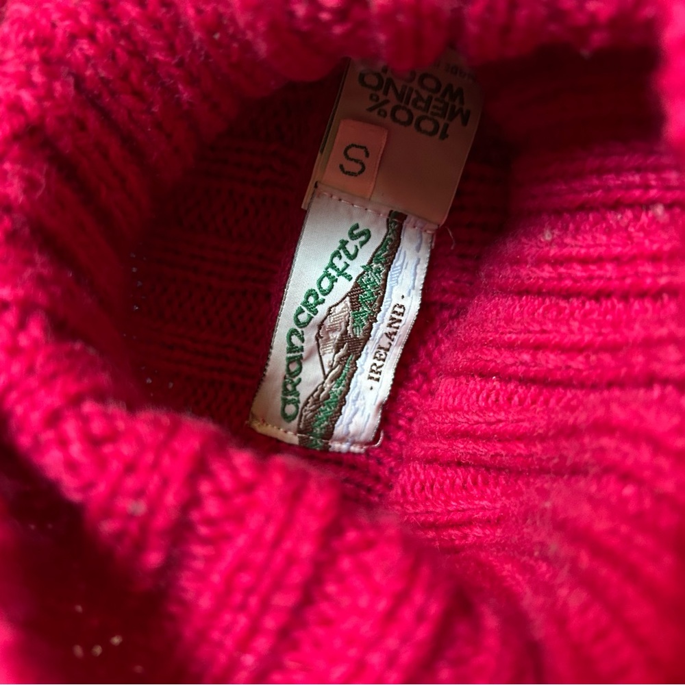 100% Merino Wool Aran Crafts Irish Women's Magenta Red Turtleneck Sweater - Picture 3 of 3